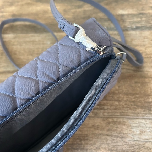 NWT Vera Bradley 3-in-1 Crossbody Bag Purse Wallet + Wristlet Carbon Gray Quilt - Picture 5 of 11